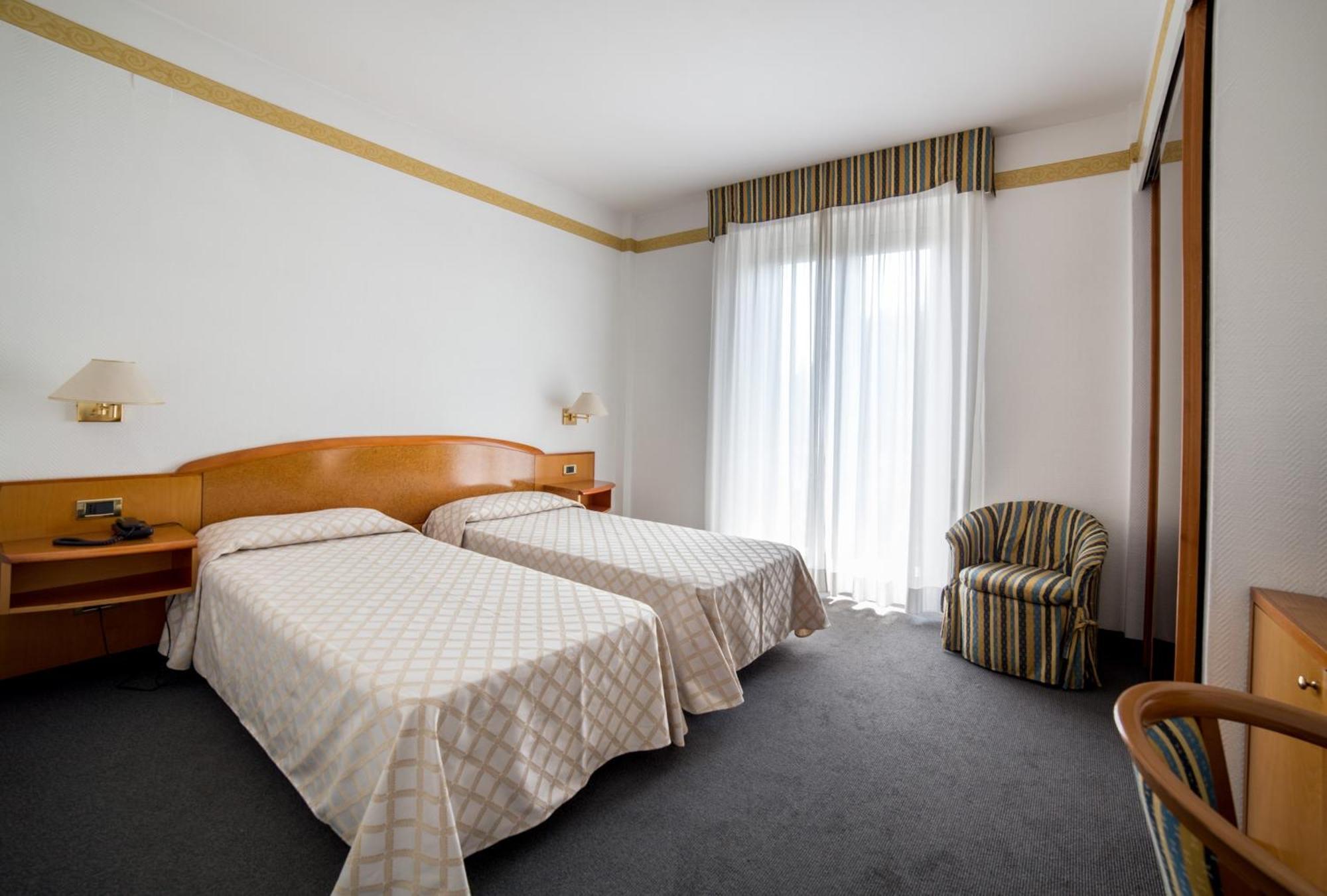 Hotel Augustus Fano Oda fotoğraf
