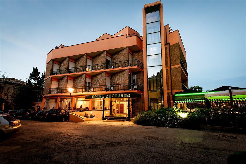 Hotel Augustus Fano Dış mekan fotoğraf