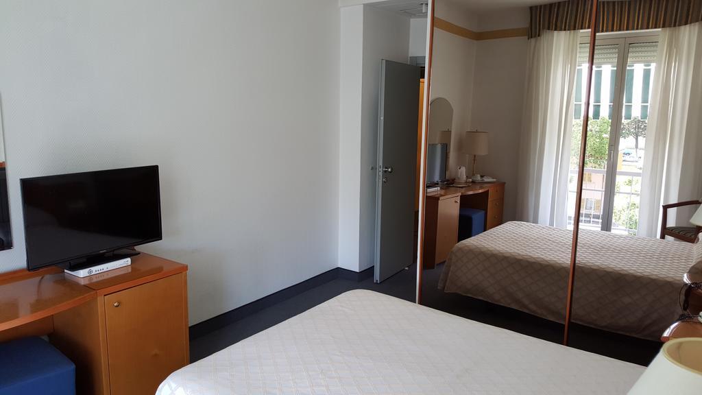 Hotel Augustus Fano Dış mekan fotoğraf