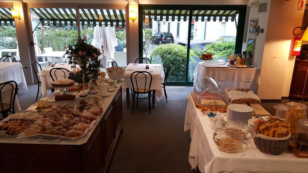 Hotel Augustus Fano Dış mekan fotoğraf