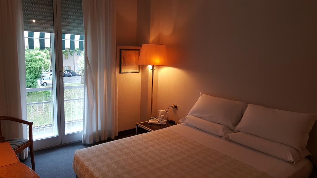 Hotel Augustus Fano Dış mekan fotoğraf