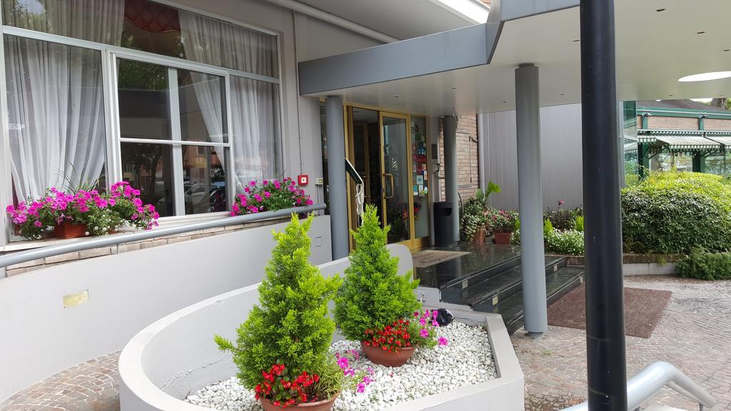 Hotel Augustus Fano Dış mekan fotoğraf