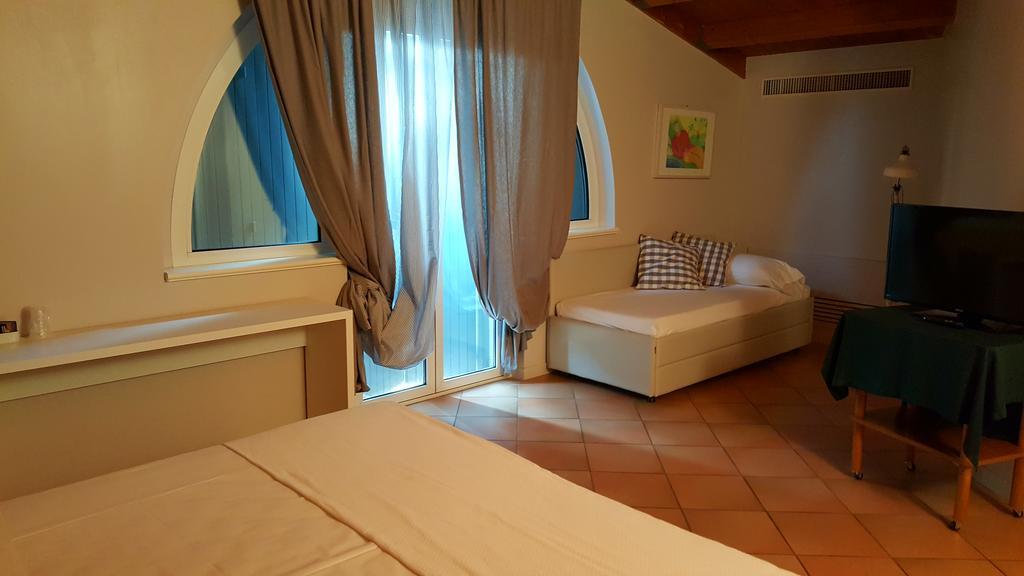 Hotel Augustus Fano Dış mekan fotoğraf
