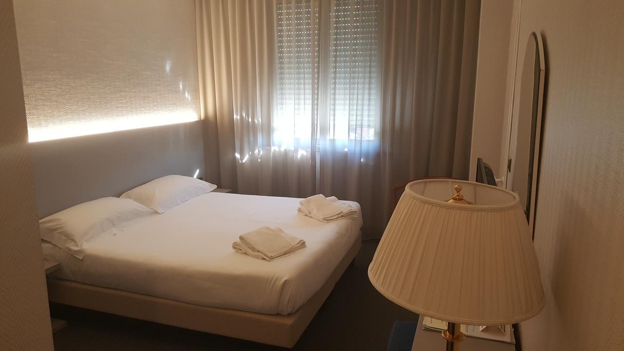 Hotel Augustus Fano Dış mekan fotoğraf
